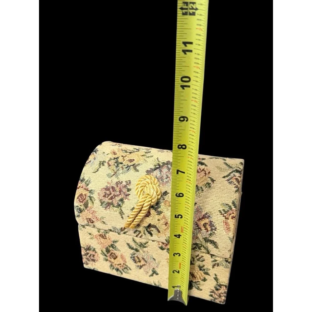 Vtg Floral Tapestry Fabric Jewelry Trinket Box With Ring Insert & Lid Tassel
